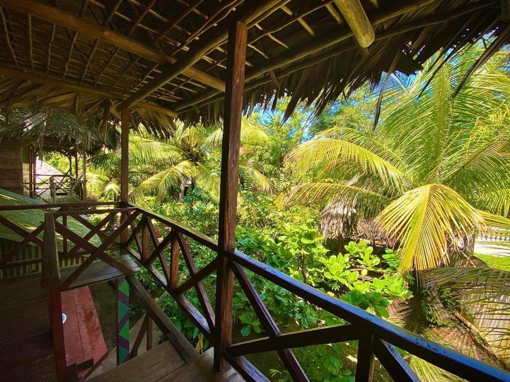 Albergue Casa de la Iguana Lívingston Exterior foto